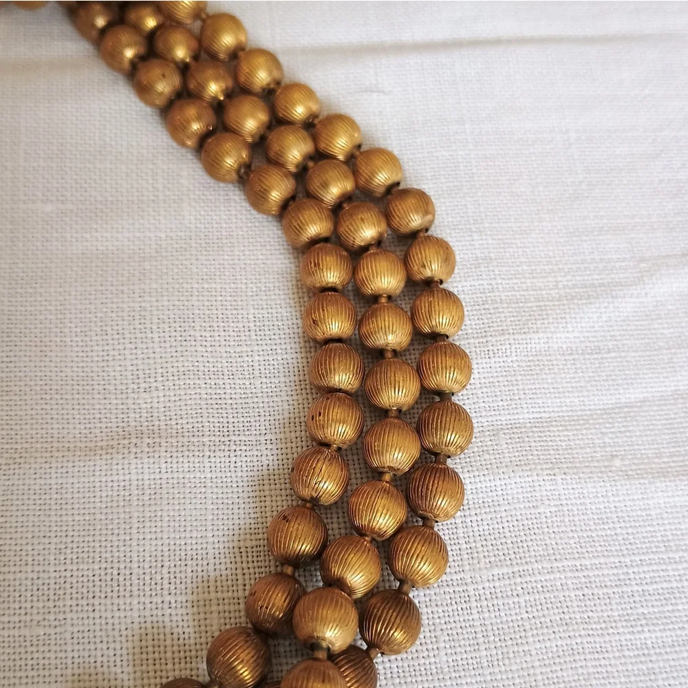 Unbranded gold tone